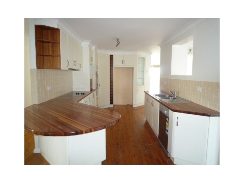 29 Charlotte Crescent, Albion Park NSW 2527