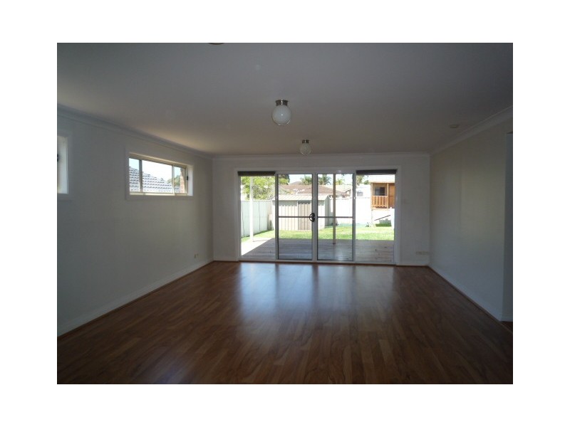 29 Charlotte Crescent, Albion Park NSW 2527