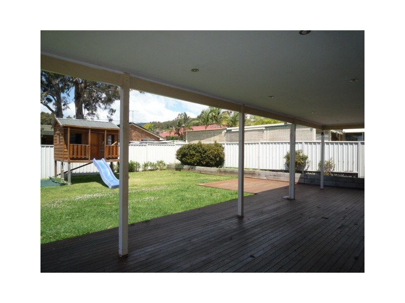 29 Charlotte Crescent, Albion Park NSW 2527