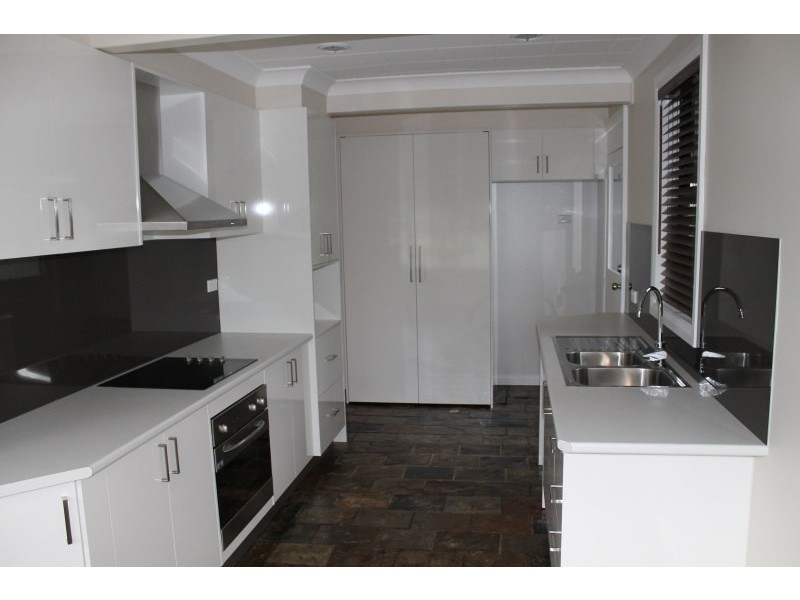 25 Lindwall Street, Warilla NSW 2528