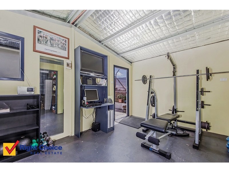 1 Gregory Street, Cringila NSW 2502