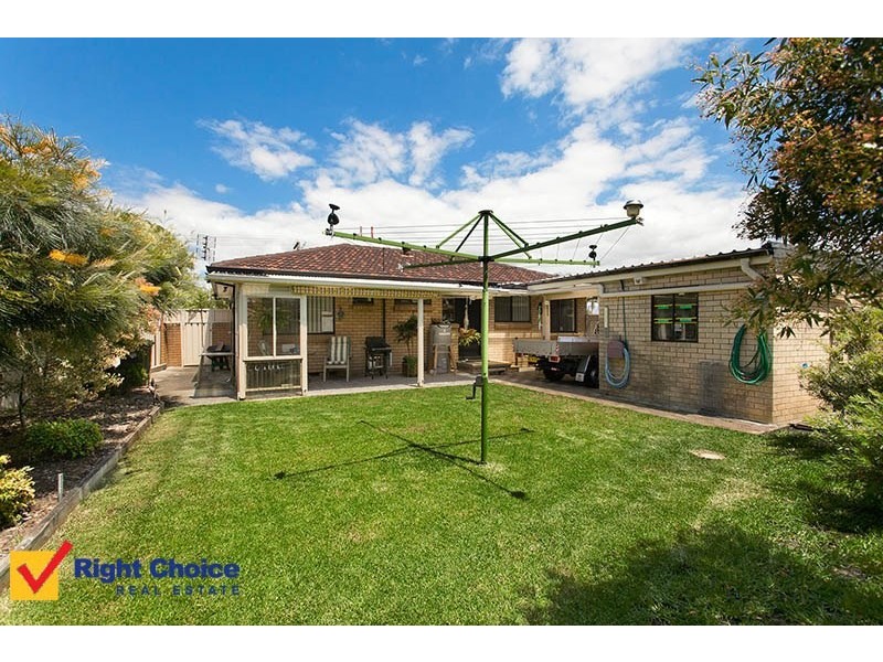 1 Camelot Place, Oak Flats NSW 2529
