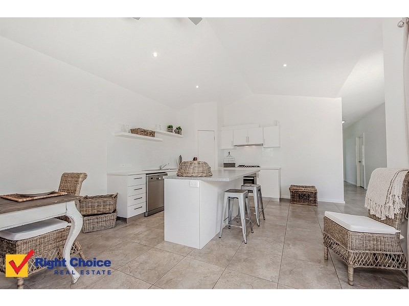 12 Mollymook Street, Albion Park NSW 2527