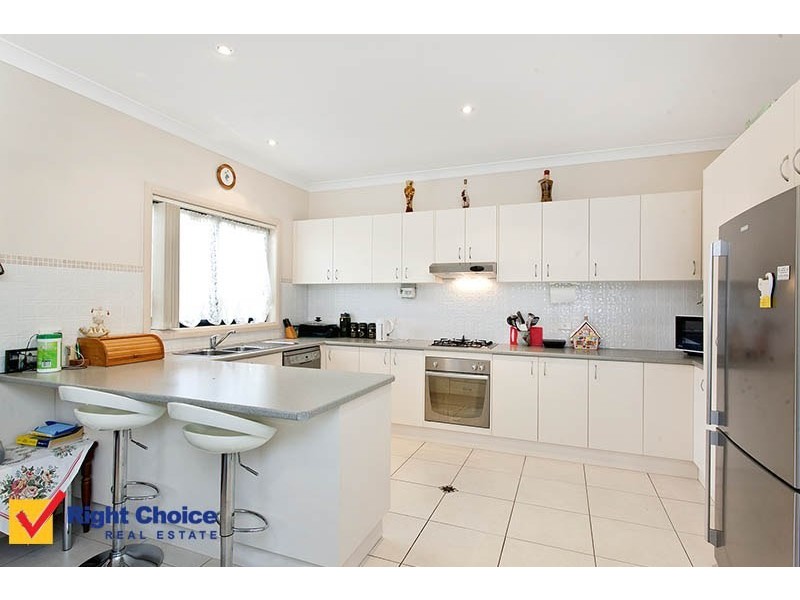 8A Gordon Avenue, Oak Flats NSW 2529