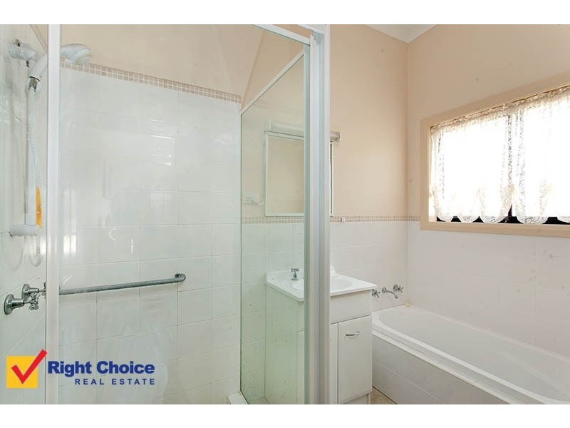 8A Gordon Avenue, Oak Flats NSW 2529