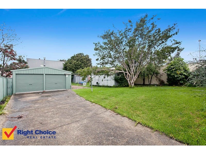 18 David Avenue, Oak Flats NSW 2529