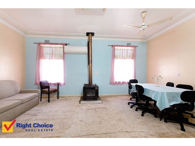 33 Kingston Street, Oak Flats NSW 2529