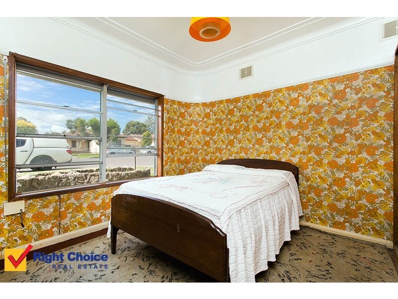 33 Kingston Street, Oak Flats NSW 2529