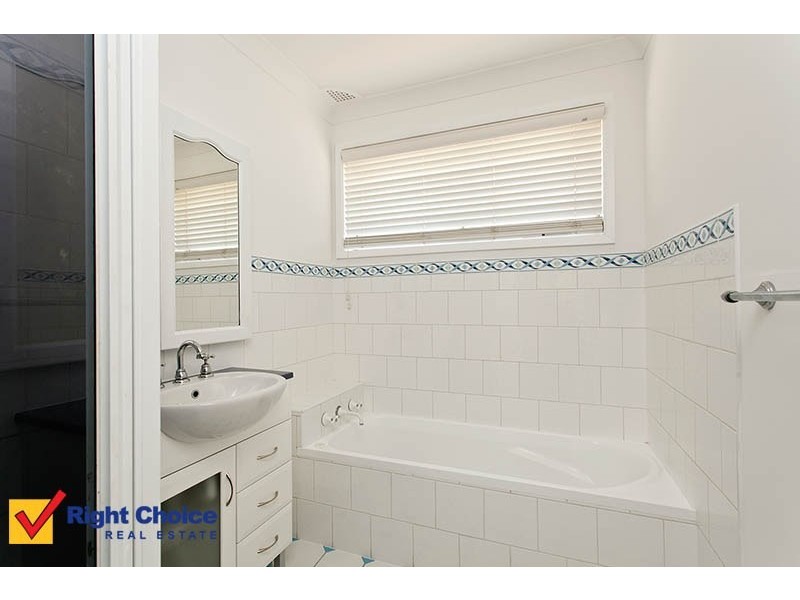 6 Griffiths Street, Oak Flats NSW 2529