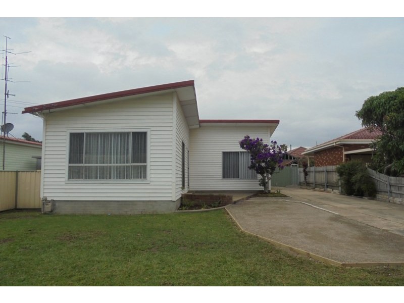 19 Veronica Street, Warilla NSW 2528