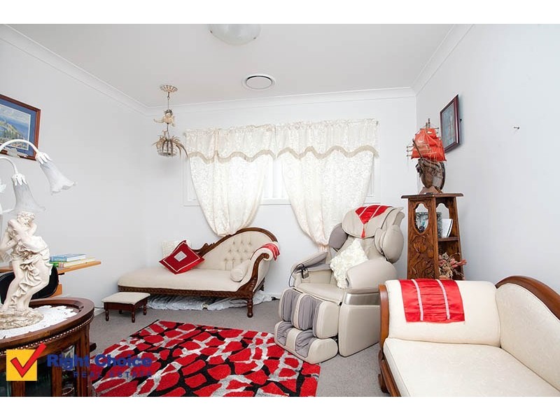 8 Penterong Way, Haywards Bay NSW 2530