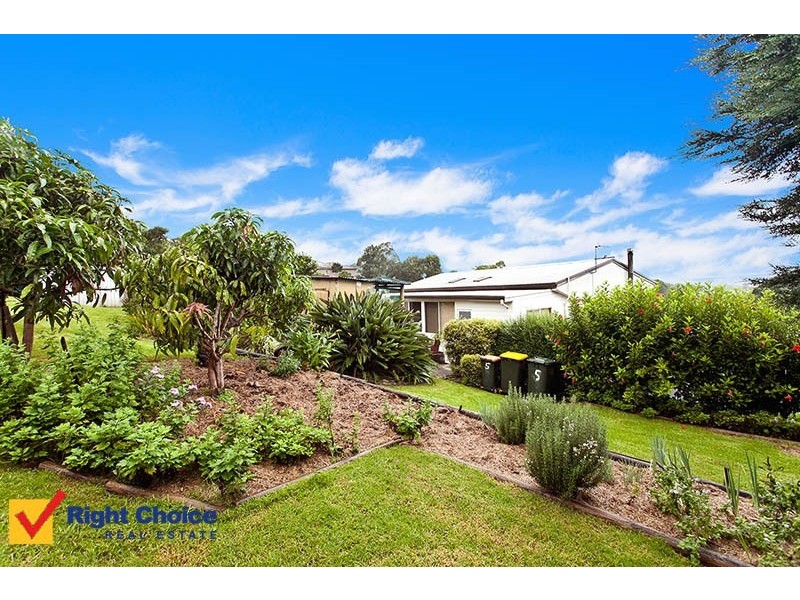 5 Stafford Street, Berkeley NSW 2506