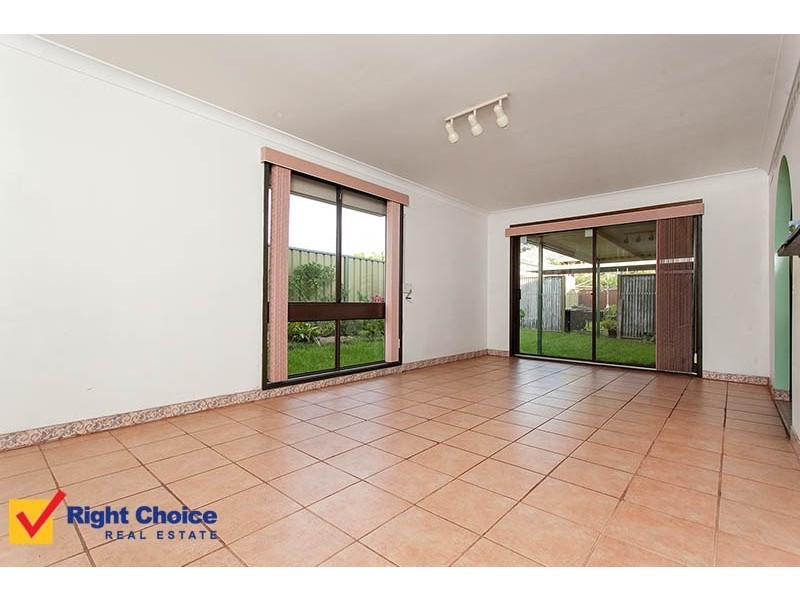 12 Moore Street, Oak Flats NSW 2529