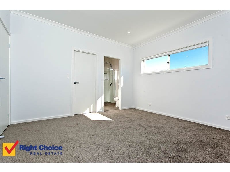 4 Glades Parkway, Shell Cove NSW 2529