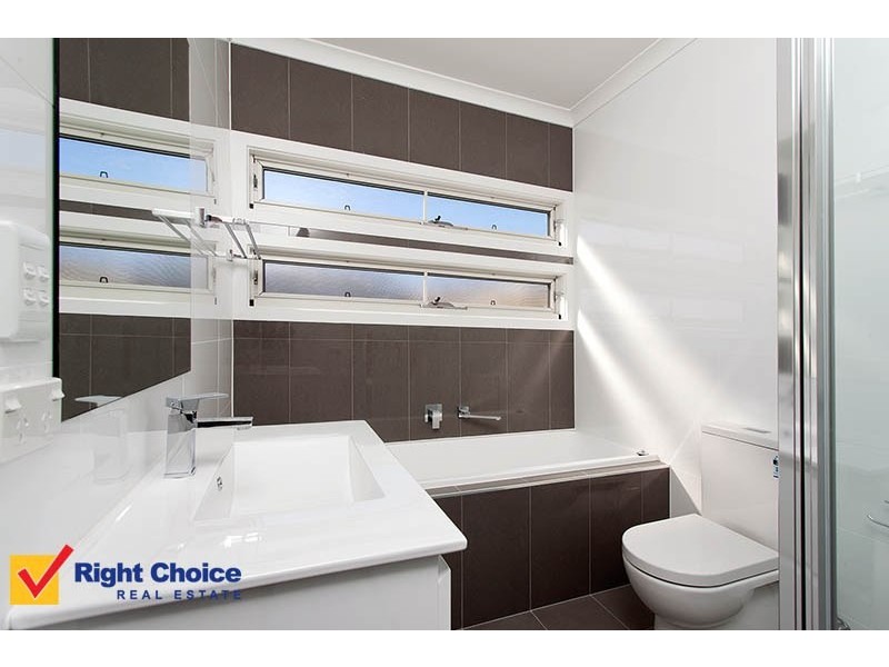 4 Glades Parkway, Shell Cove NSW 2529