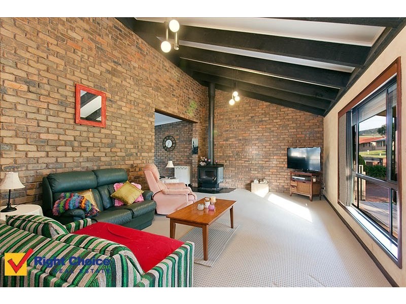 17 Scarborough Circuit, Albion Park NSW 2527