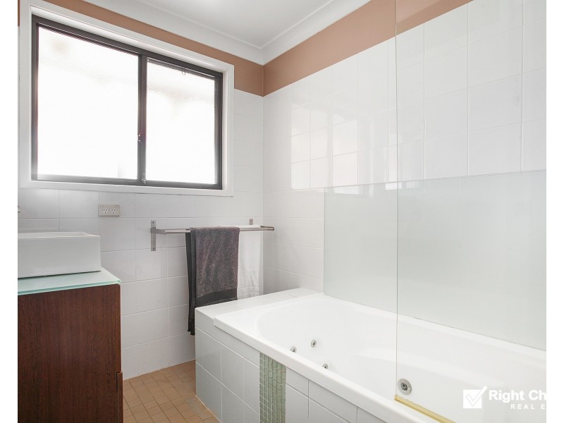 6 Nalong Place, Oak Flats NSW 2529