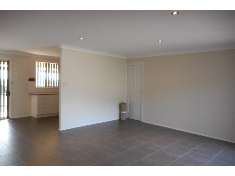 4 Avoca Place, Albion Park NSW 2527