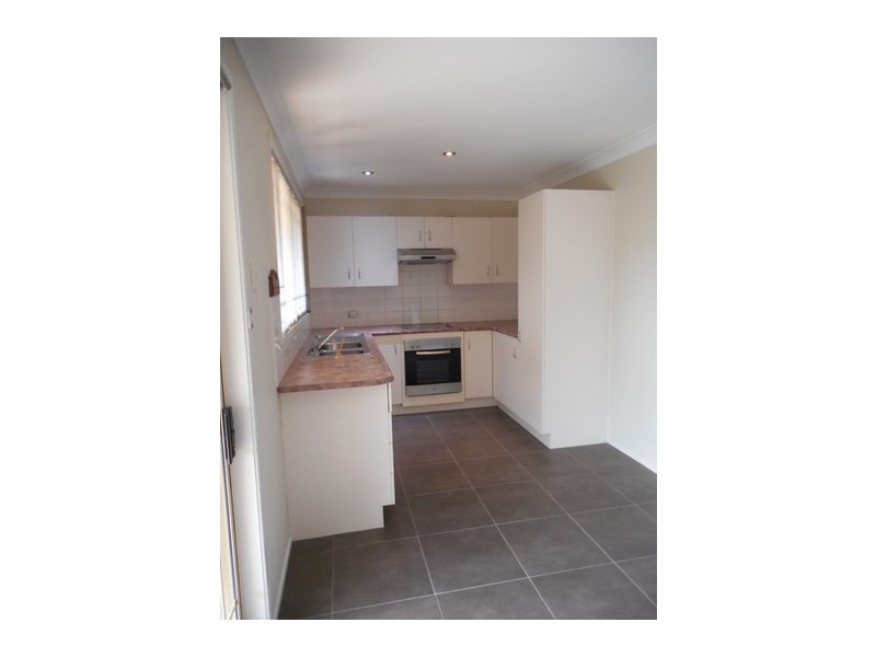 4 Avoca Place, Albion Park NSW 2527