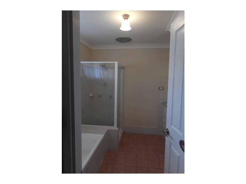 4 Avoca Place, Albion Park NSW 2527