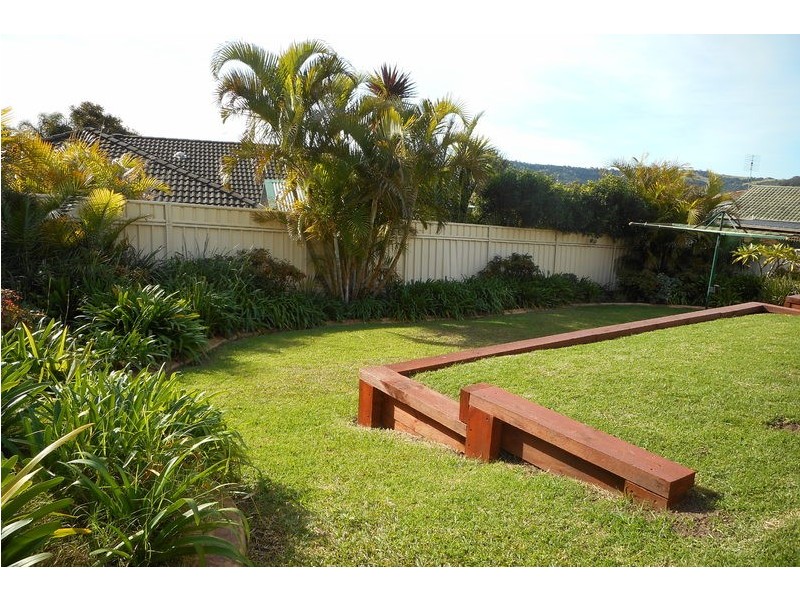 4 Avoca Place, Albion Park NSW 2527