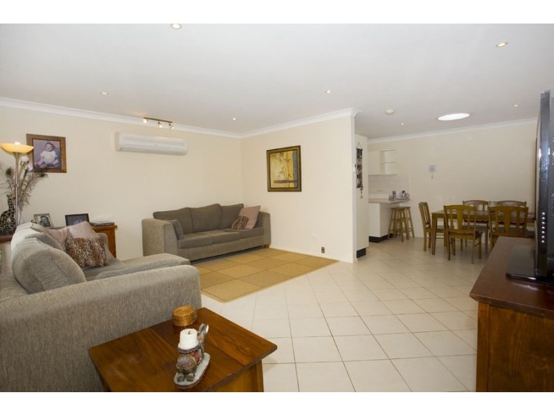 1/7 Borang Place, Flinders NSW 2529