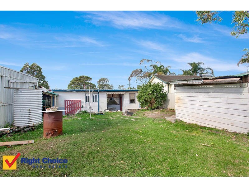 4 The Kings Way, Barrack Heights NSW 2528