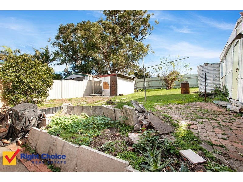 4 The Kings Way, Barrack Heights NSW 2528