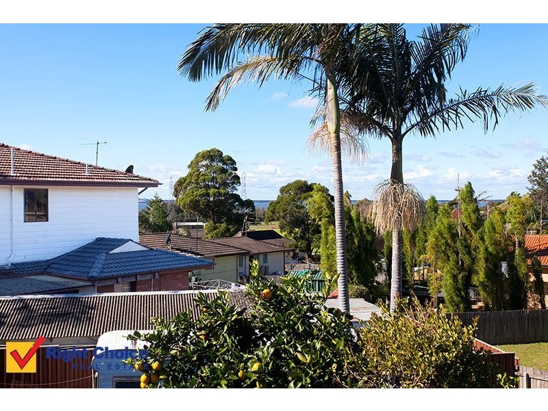 13 Walbon Crescent, Koonawarra NSW 2530