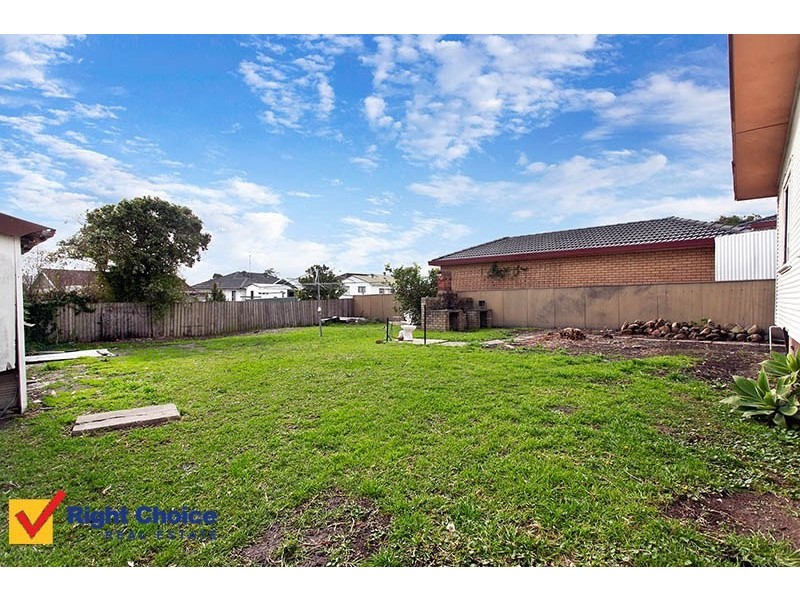 4 Burge Place, Warilla NSW 2528