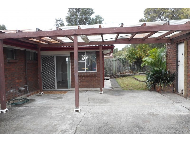 40 Elm Street, Albion Park Rail NSW 2527