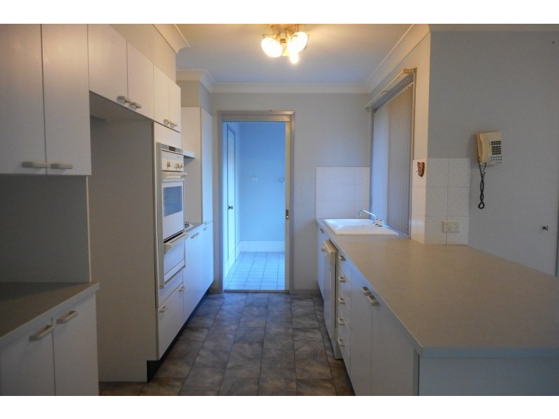 33 Daintree Drive, Albion Park NSW 2527