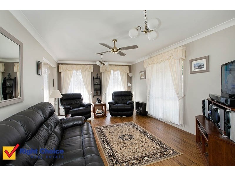 23 Fraser Crescent, Albion Park NSW 2527