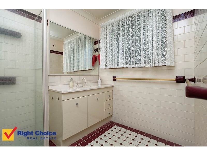 23 Fraser Crescent, Albion Park NSW 2527