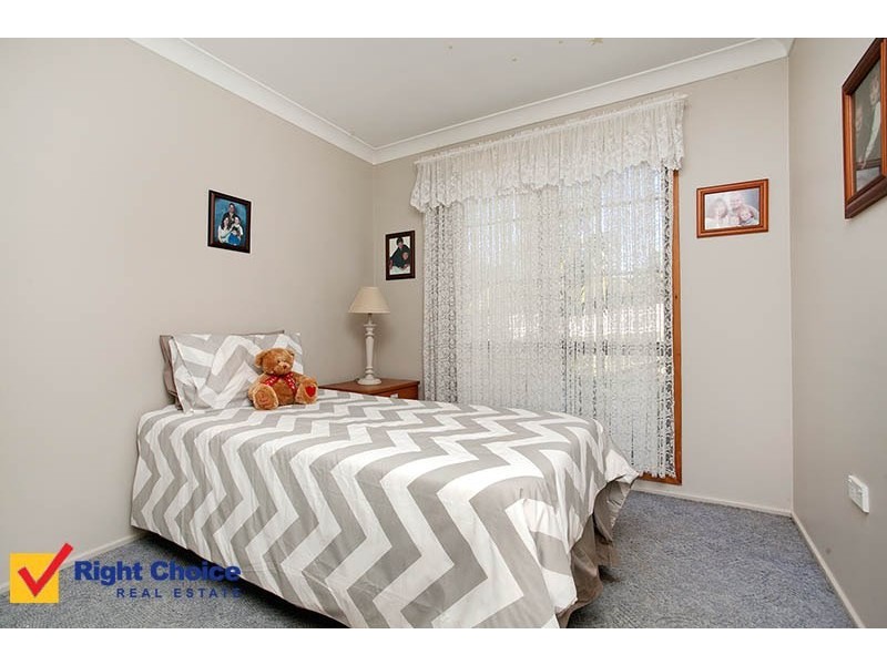 23 Fraser Crescent, Albion Park NSW 2527