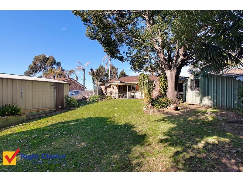 23 Fraser Crescent, Albion Park NSW 2527