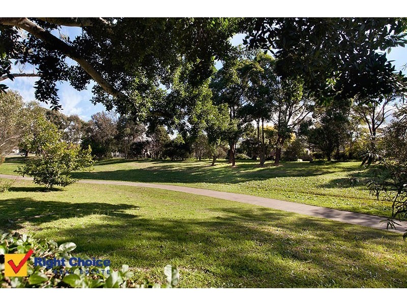 23 Fraser Crescent, Albion Park NSW 2527