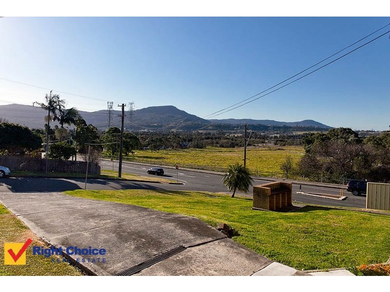 2/3 Brolga Street, Kanahooka NSW 2530