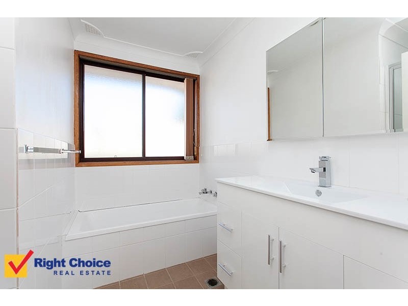 2 Moras Place, Lake Illawarra NSW 2528