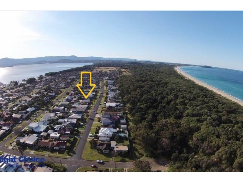 52 Ocean Street, Windang NSW 2528