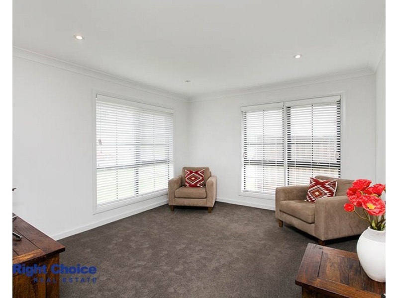 6 Wingello Crescent, Tullimbar NSW 2527