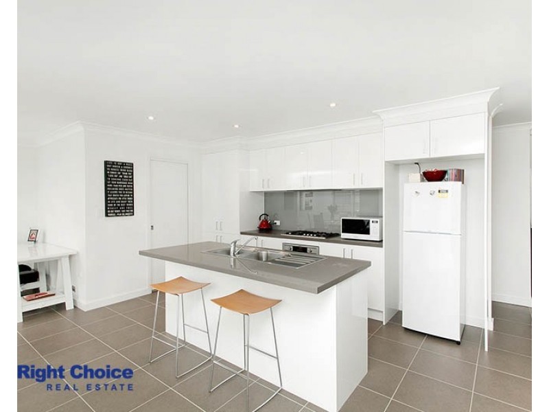 6 Wingello Crescent, Tullimbar NSW 2527