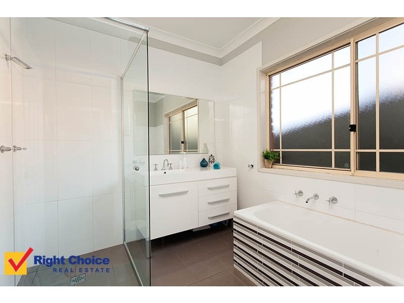 54 Hillside Drive, Albion Park NSW 2527