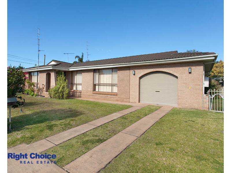 2 Moras Place, Lake Illawarra NSW 2528