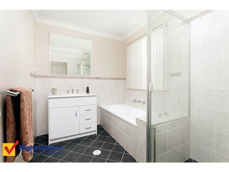 17 Ulan Place, Albion Park NSW 2527