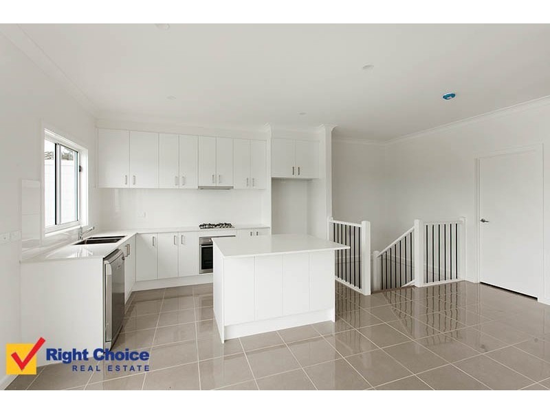 1/8 Brooks Terrace, Kanahooka NSW 2530