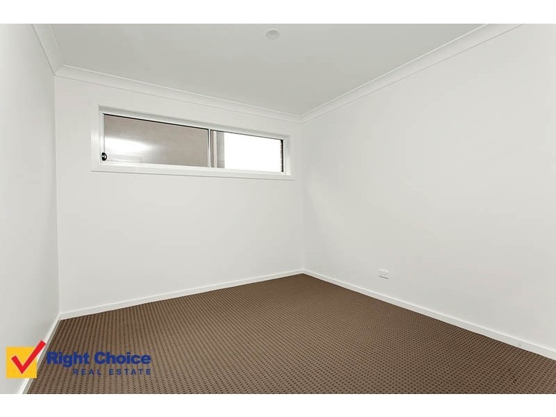1/8 Brooks Terrace, Kanahooka NSW 2530
