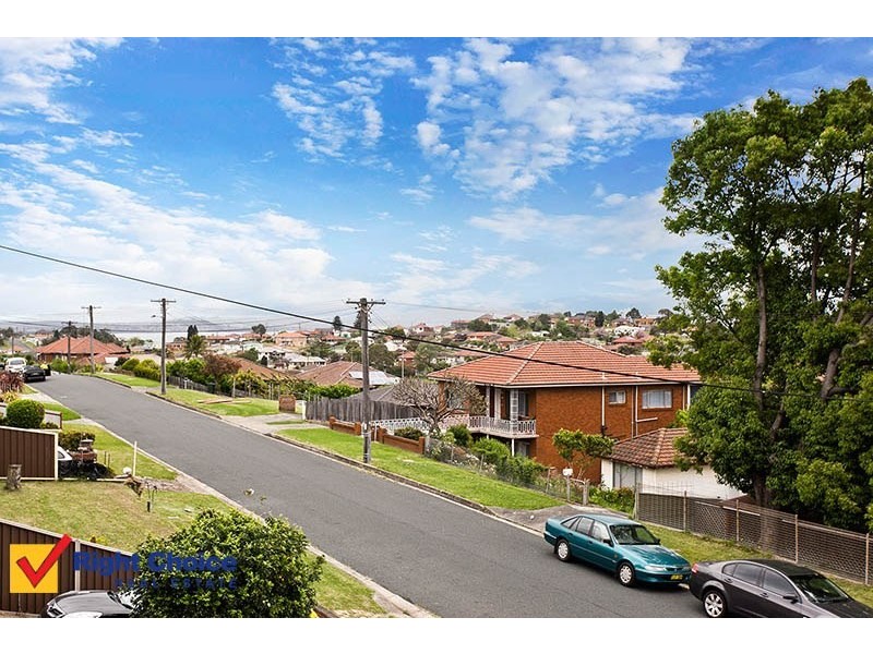 5 Mirrabooka Road, Lake Heights NSW 2502