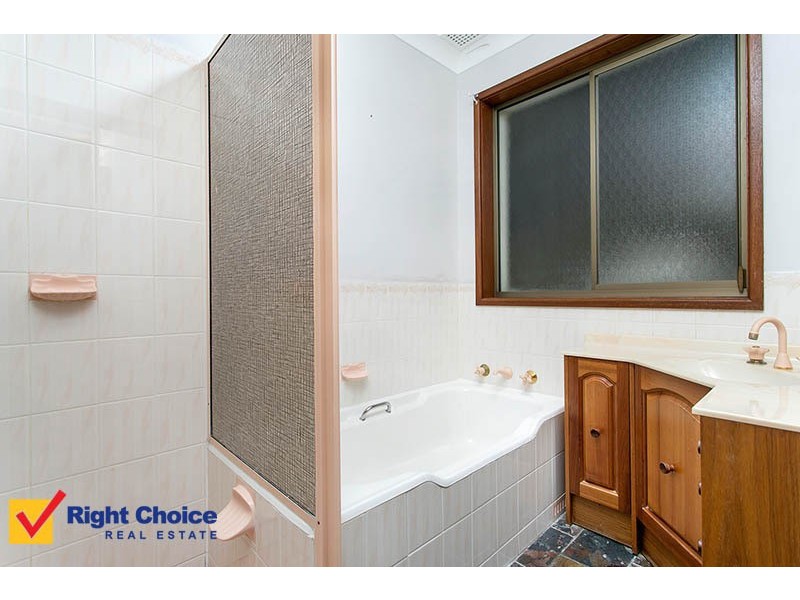 126 Cuthbert Drive, Mount Warrigal NSW 2528