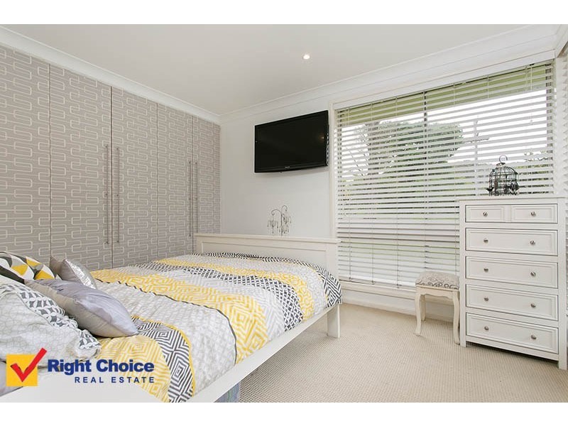14 Centenary Road, Albion Park NSW 2527